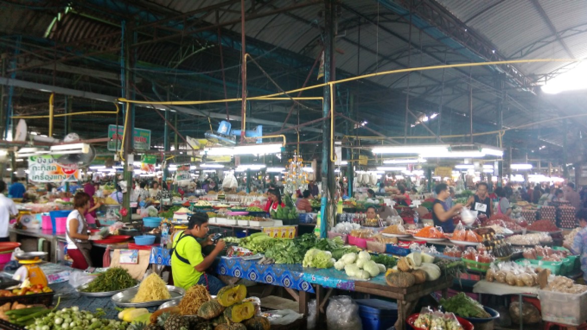 thai-market-travel-food-interesting